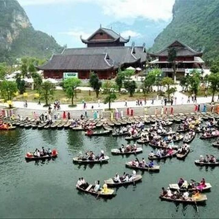 Chuyên gia Hotspot Matrix phân tích: Phương Oanh diện set đồ 50 và marketing video